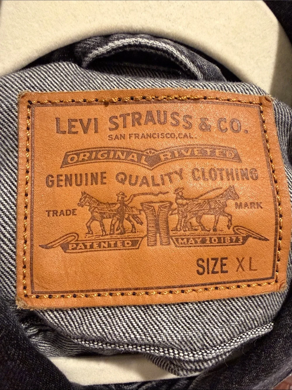 Levi's Men’s Denim Jacket - Picture 4 of 4